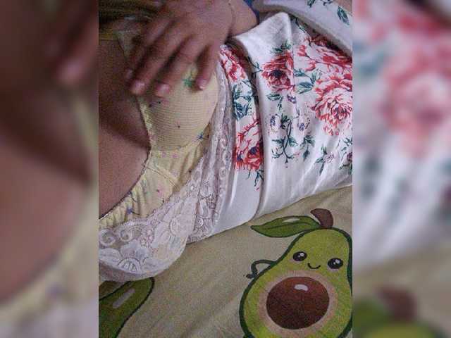 Lizzy2002 live cam on BongaCams