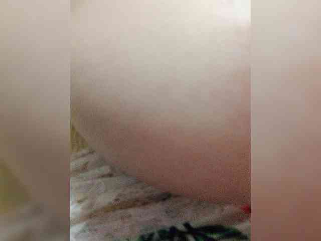 LIZISAHAROK webcam
