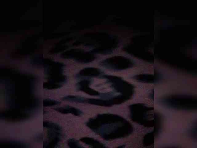 LIZISAHAROK webcam