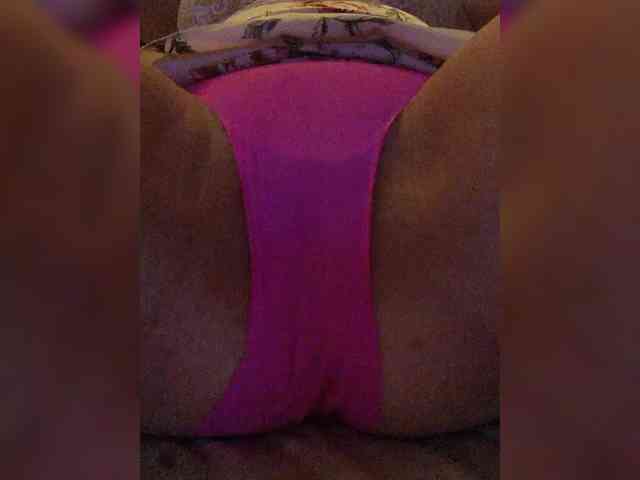 LIZISAHAROK webcam