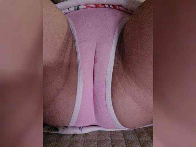 LIZISAHAROK webcam