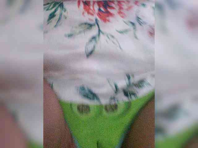 LIZISAHAROK webcam