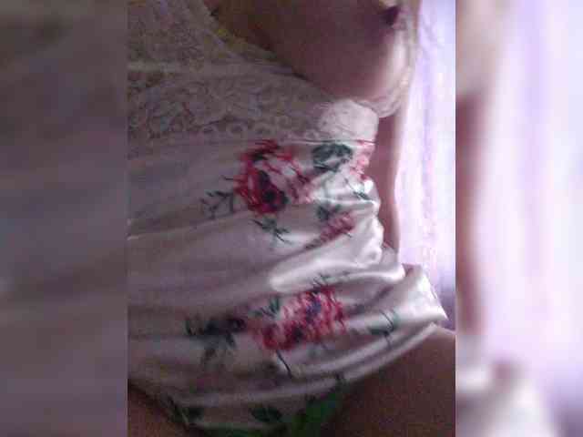 LIZISAHAROK webcam