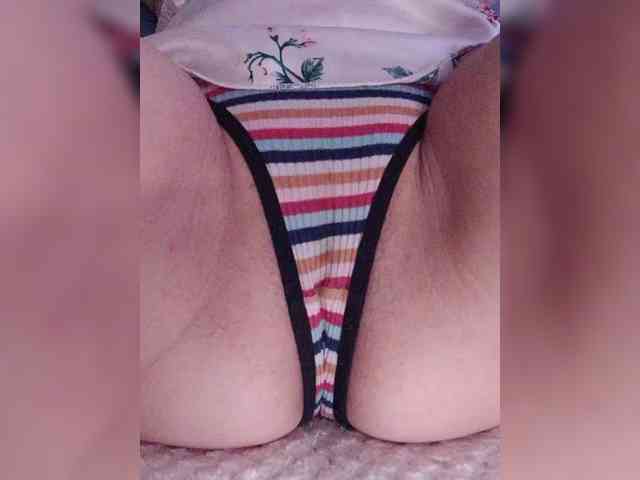 LIZISAHAROK webcam