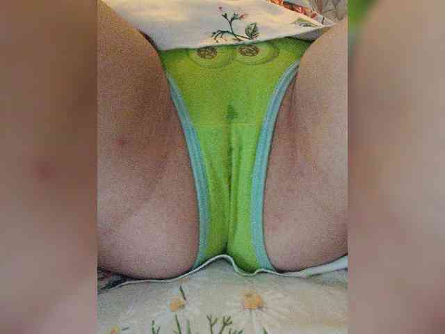 LIZISAHAROK webcam