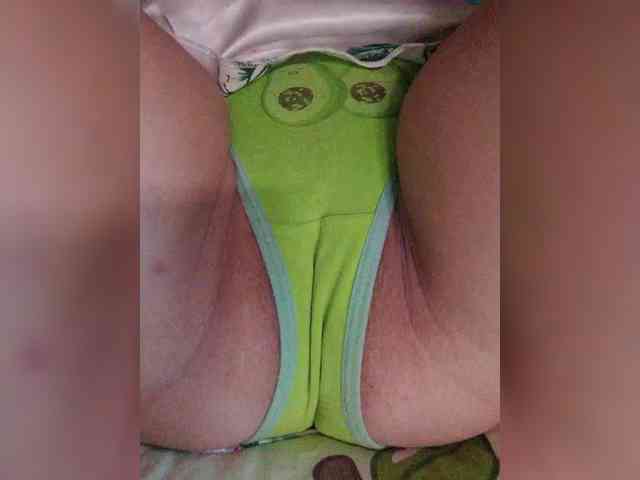 LIZISAHAROK webcam