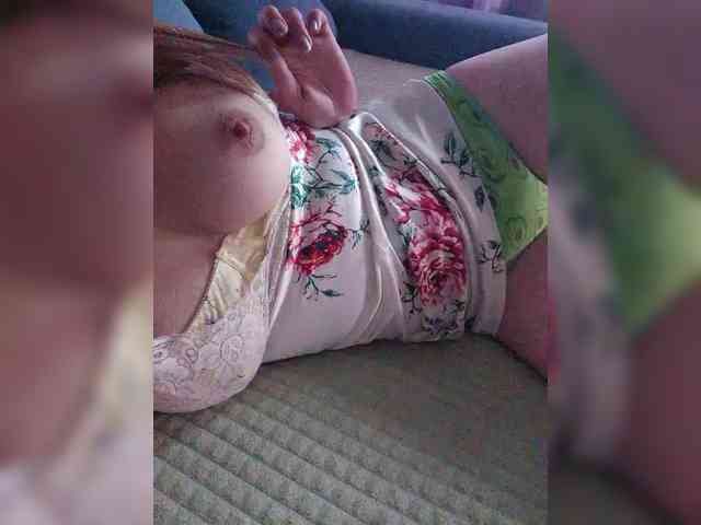 LIZISAHAROK webcam