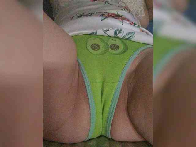 LIZISAHAROK webcam