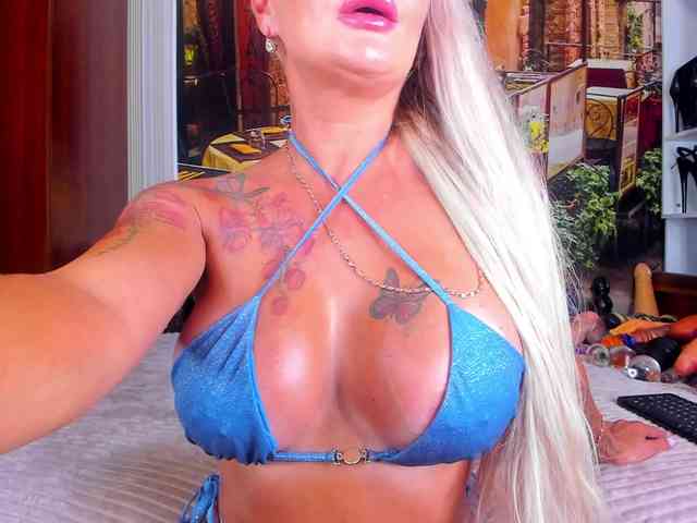 NikkaHotX webcam