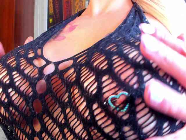 NikkaHotX webcam