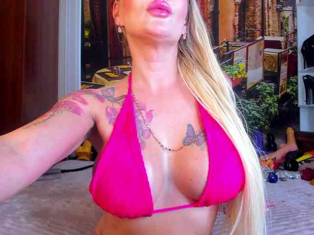NikkaHotX webcam