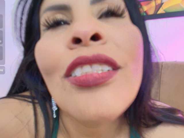 MilfSharoon live cam preview