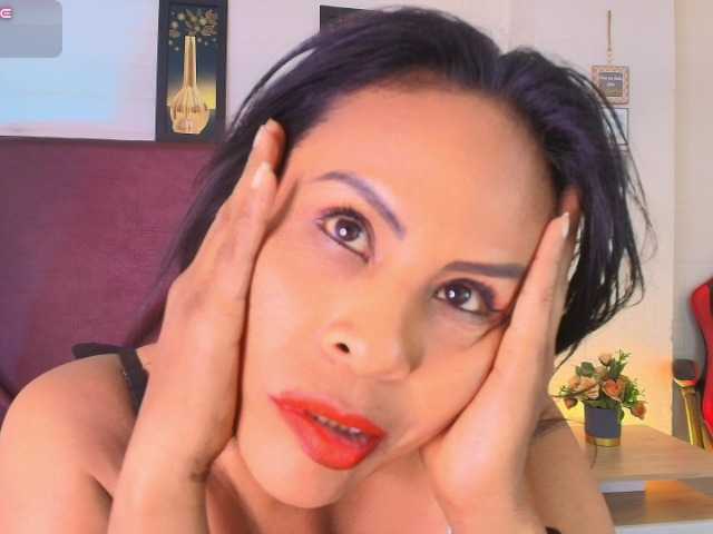 MilfSharoon live cam on BongaCams