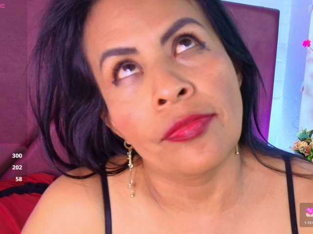 MilfSharoon live cam on BongaCams