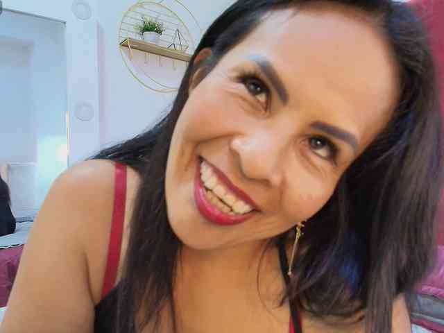 MilfSharoon webcam