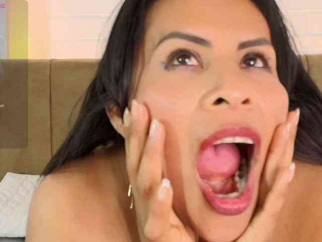 MilfSharoon webcam