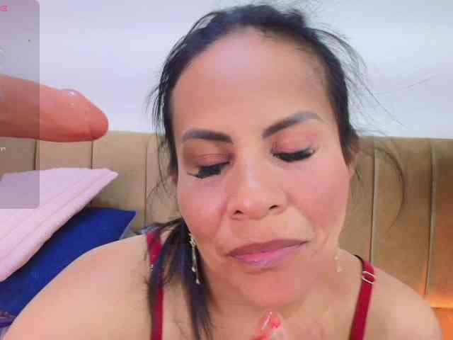 MilfSharoon webcam