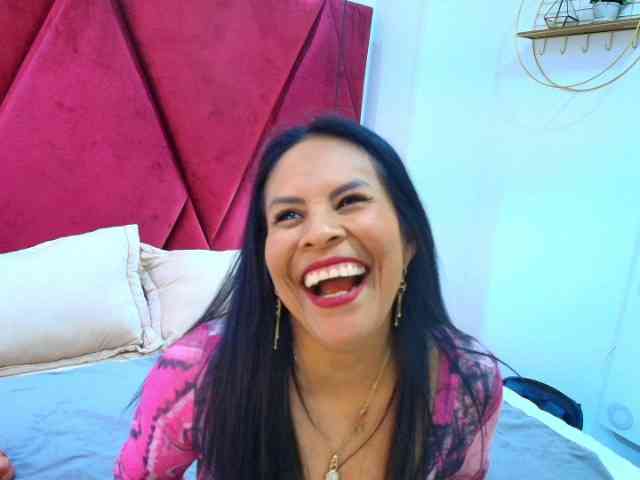 MilfSharoon webcam