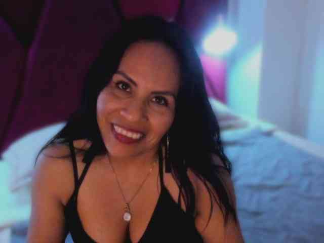 MilfSharoon webcam