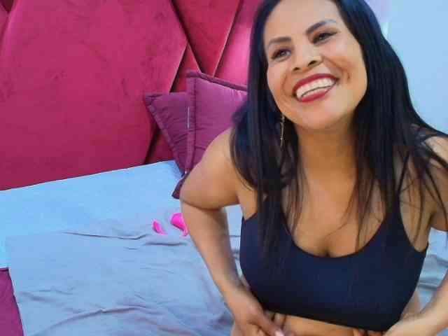 MilfSharoon webcam