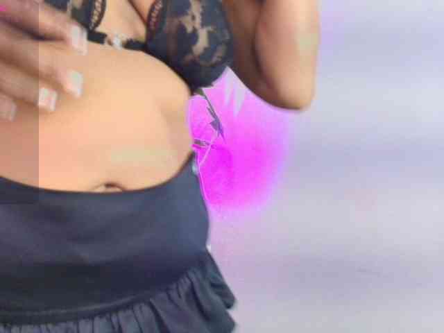 MilfSharoon webcam