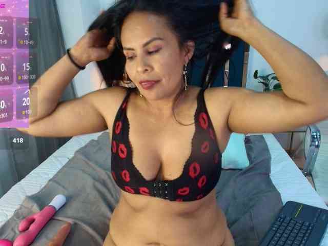 MilfSharoon webcam