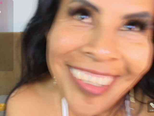 MilfSharoon webcam
