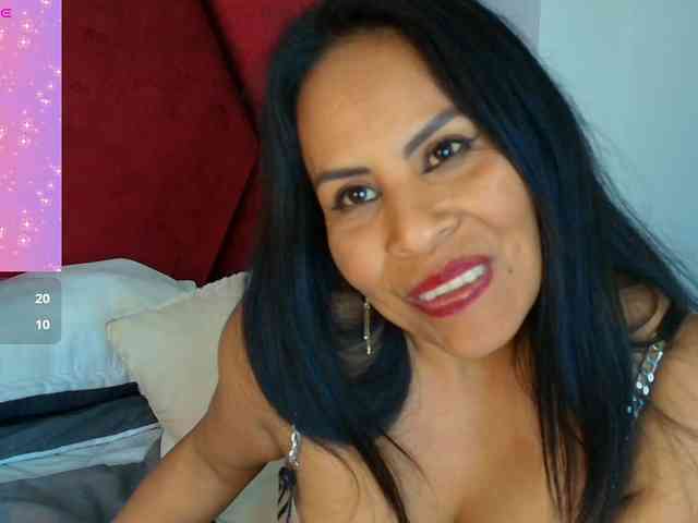MilfSharoon webcam