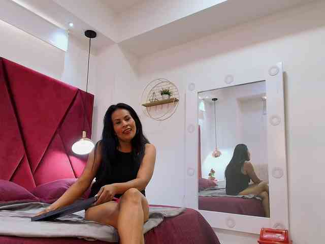 MilfSharoon webcam