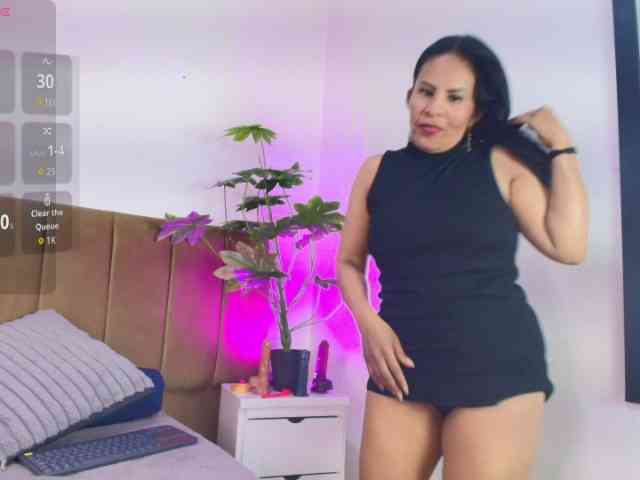 MilfSharoon webcam