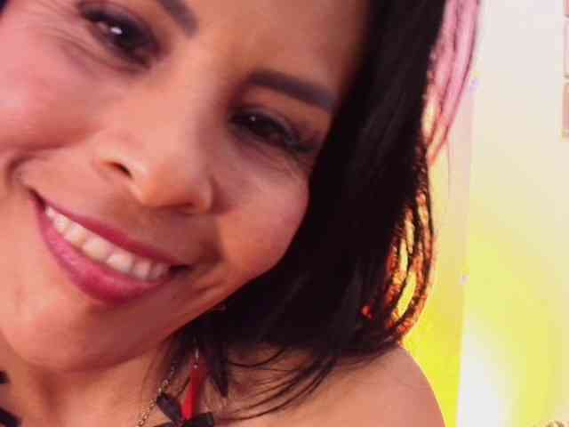 milfsharoon's live room