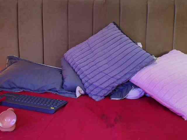 MilfSharoon webcam