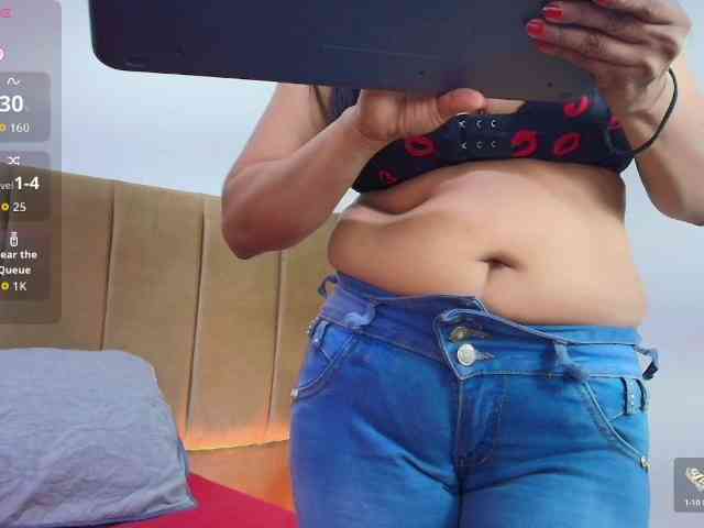 MilfSharoon webcam