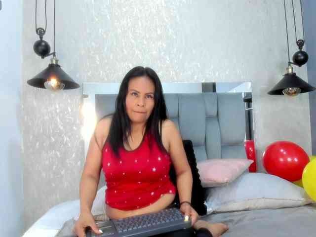 MilfSharoon webcam