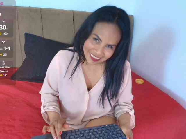 MilfSharoon webcam