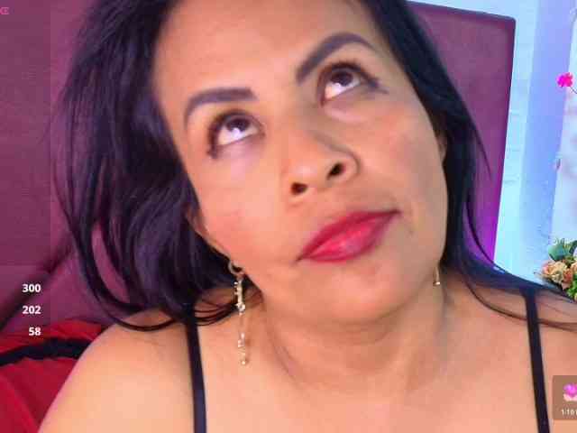 MilfSharoon webcam