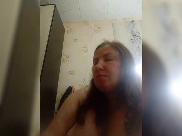 Konfetka80 — live female cam