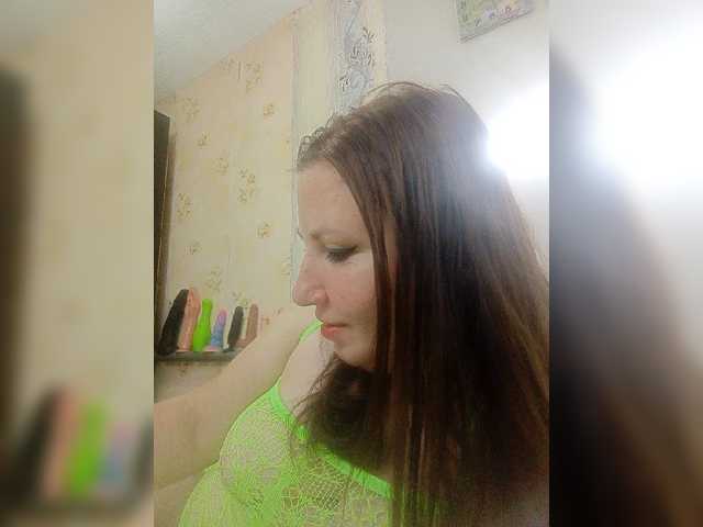 Ogonek37 live cam on BongaCams