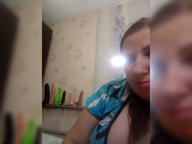 le modèle Konfetka80 est en webcam porno dans un show sur le site bongacams, il possède les tags suivants: White/Caucasian,Redhead,Shaved