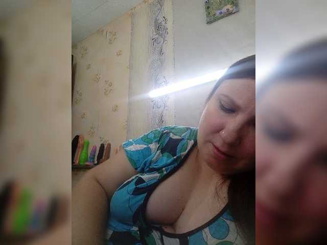 Konfetka80 live cam preview