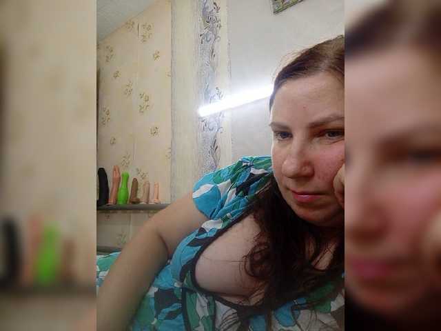 Konfetka80 live webcam show