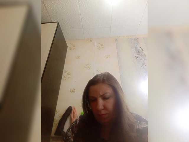 Konfetka80 — live female cam
