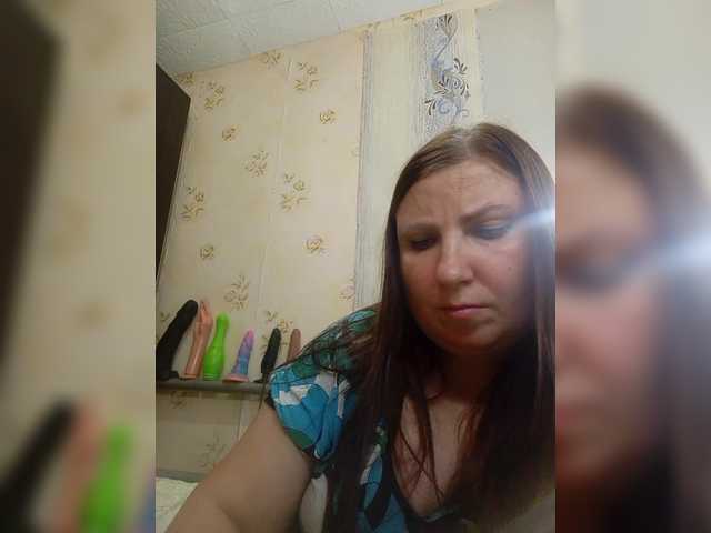 le modèle Konfetka80 est en webcam porno dans un show sur le site bongacams, il possède les tags suivants: White/Caucasian,Redhead,Shaved