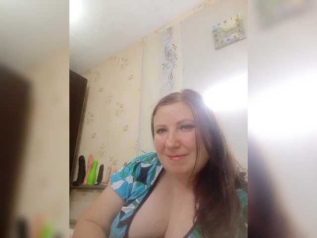 Ogonek37 live cam on BongaCams