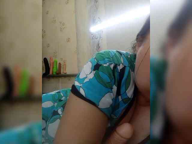Ogonek37 Live Webcam on BongaCams