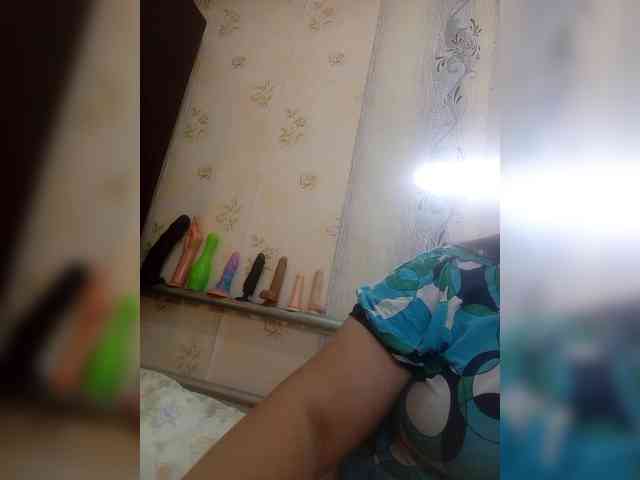 Konfetka80 webcam