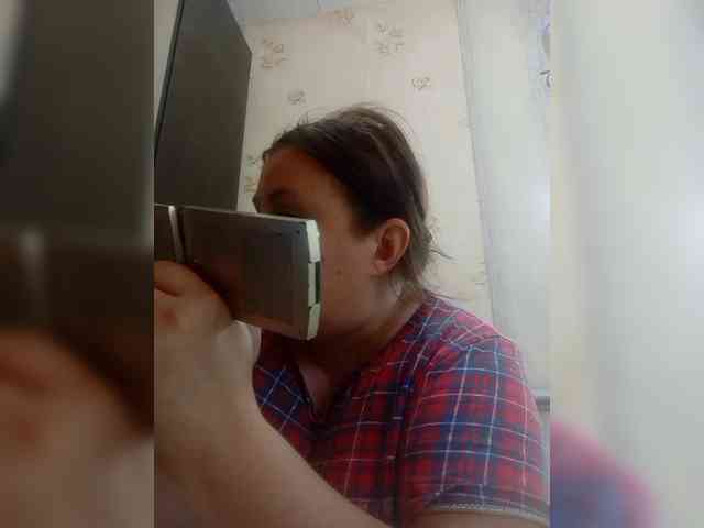 Konfetka80 webcam