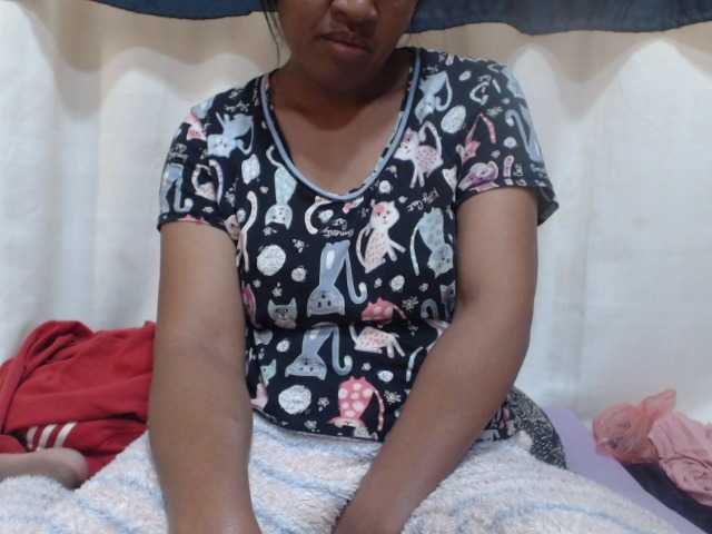 Anishey live cam on BongaCams
