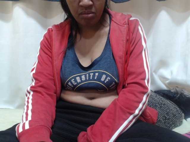 Anishey live cam on BongaCams