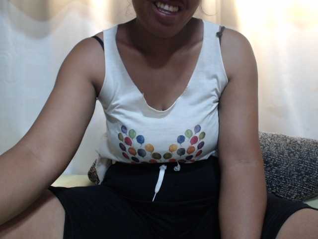 Anishey live cam on BongaCams
